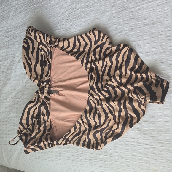 NWT*J CREW Front-twist one-piece in zebra stripe womens size 22 style# BK543 - Picture 6 of 13